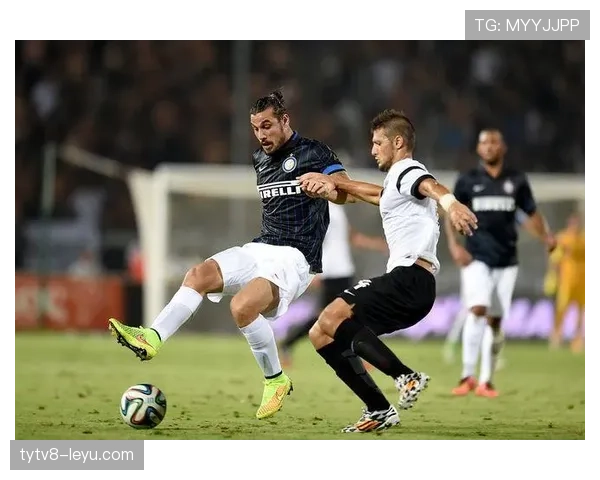 标准列日战术革新：如何通过细节优化实现持续战斗力提升