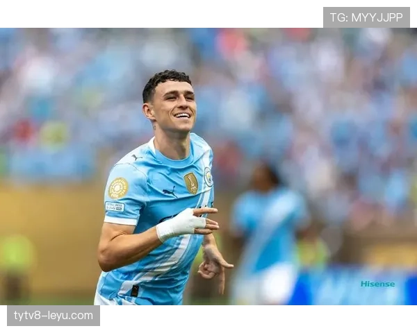 福登引领曼城年轻球员成长,开启积极影响与未来发展新篇章 福登引领曼城年轻球员成长,开启积极影响与未来发展新篇章