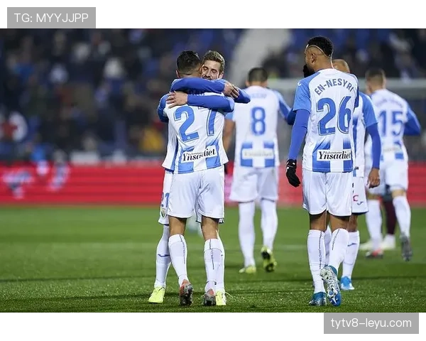 坎塞洛在近期比赛中展现绝佳表现,助力球队状态回暖收获关键胜利 坎塞洛在近期比赛中展现绝佳表现,助力球队状态回暖收获关键胜利