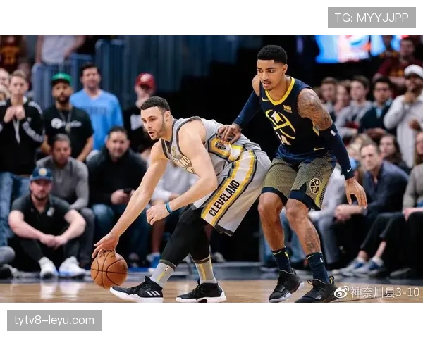 迈克·康利利用挡拆创造投篮空间，提升掘金关键时刻进攻效率